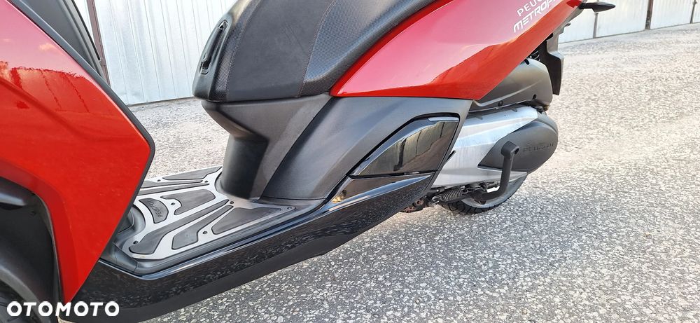 Peugeot Metropolis - 23