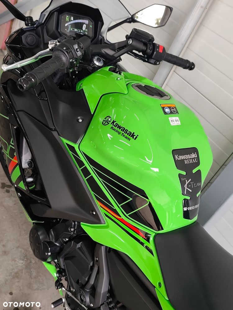 Kawasaki Ninja - 11