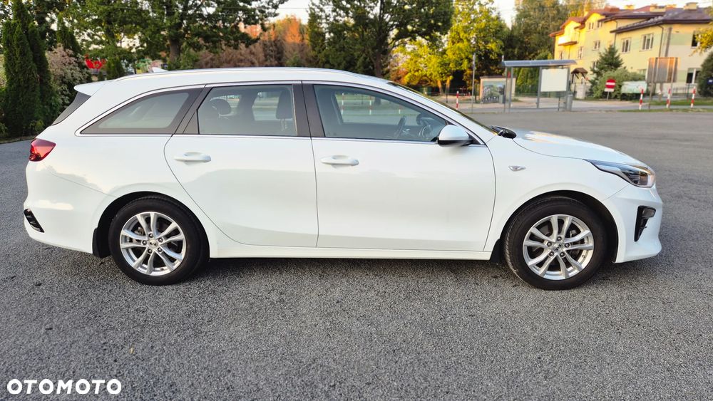 Kia Ceed - 4