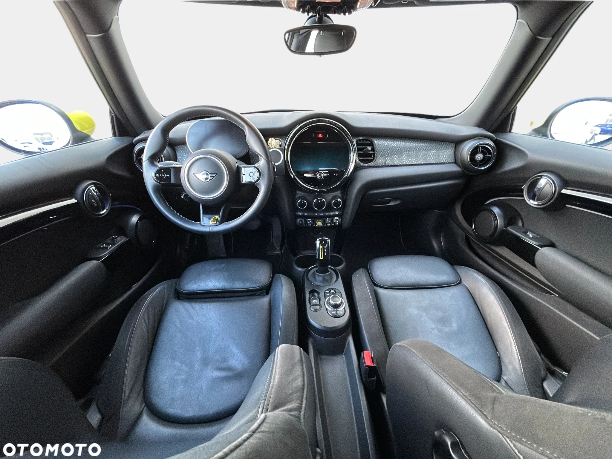 MINI Cooper SE Electric Trim - 9