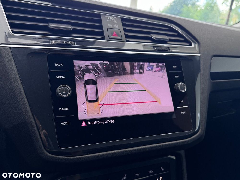Volkswagen Tiguan - 38
