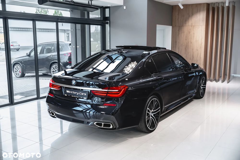 BMW Seria 7 M760Li xDrive - 11