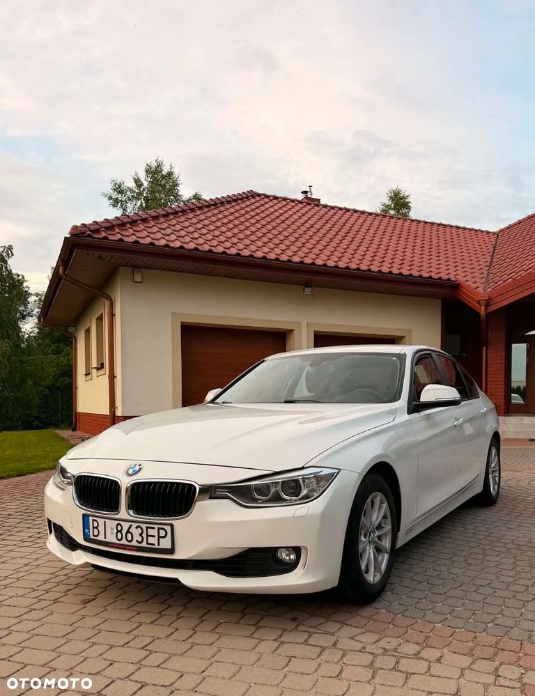 BMW Seria 3 320i - 1