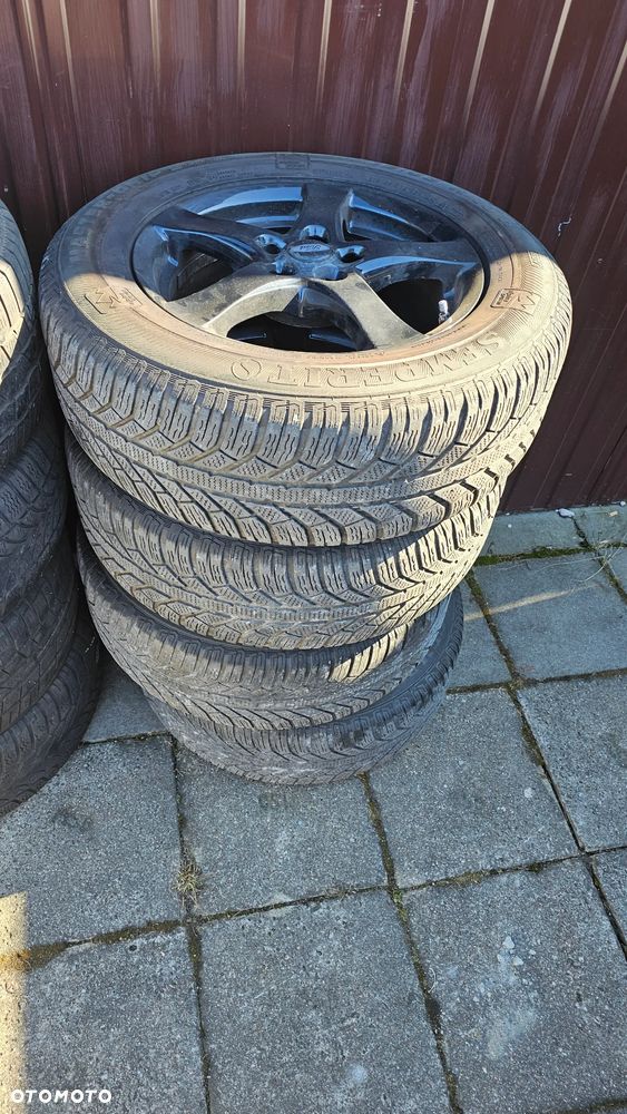 Ford Kuga 1.6 EcoBoost 2x4 Trend - 32