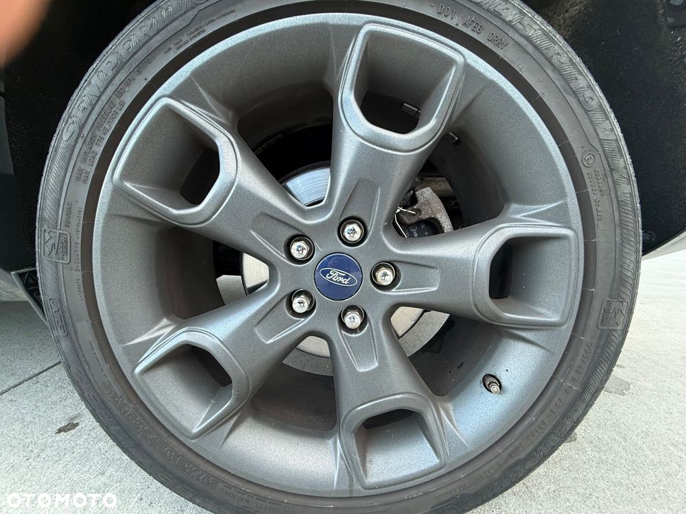 Ford Kuga 2.0 TDCi 4WD Titanium - 4