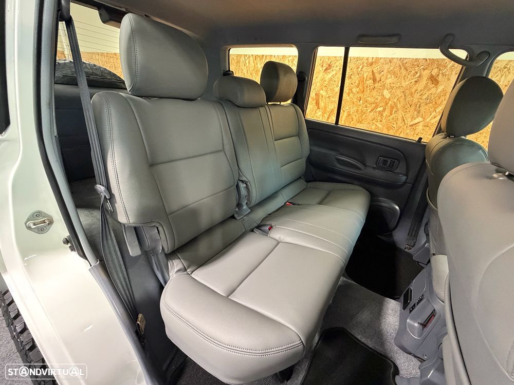 Toyota Land Cruiser 3.0 TD Pack 2 - 27