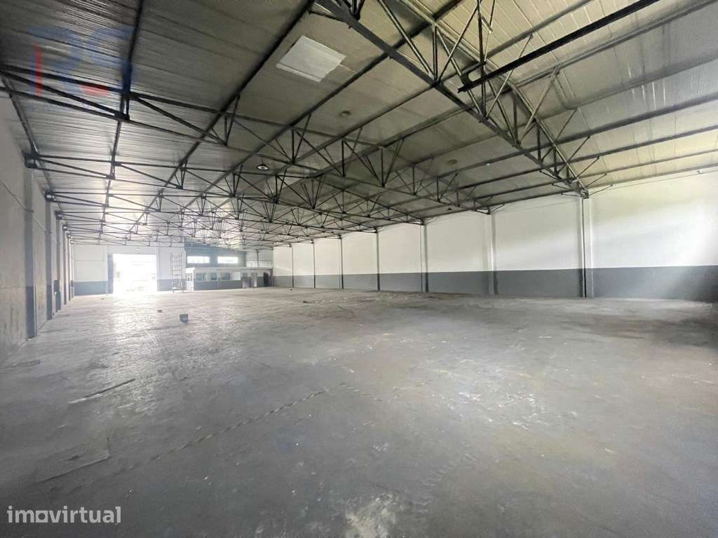 Armazém Industrial 950 m² + Escritórios + Logradouros - Grande imagem: 5/14