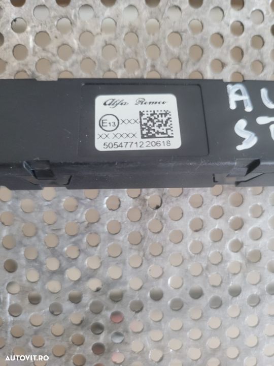 Antena Alfa Romeo Stelvio Q4 949 Dupa 2015 Cod 50547712 - 2