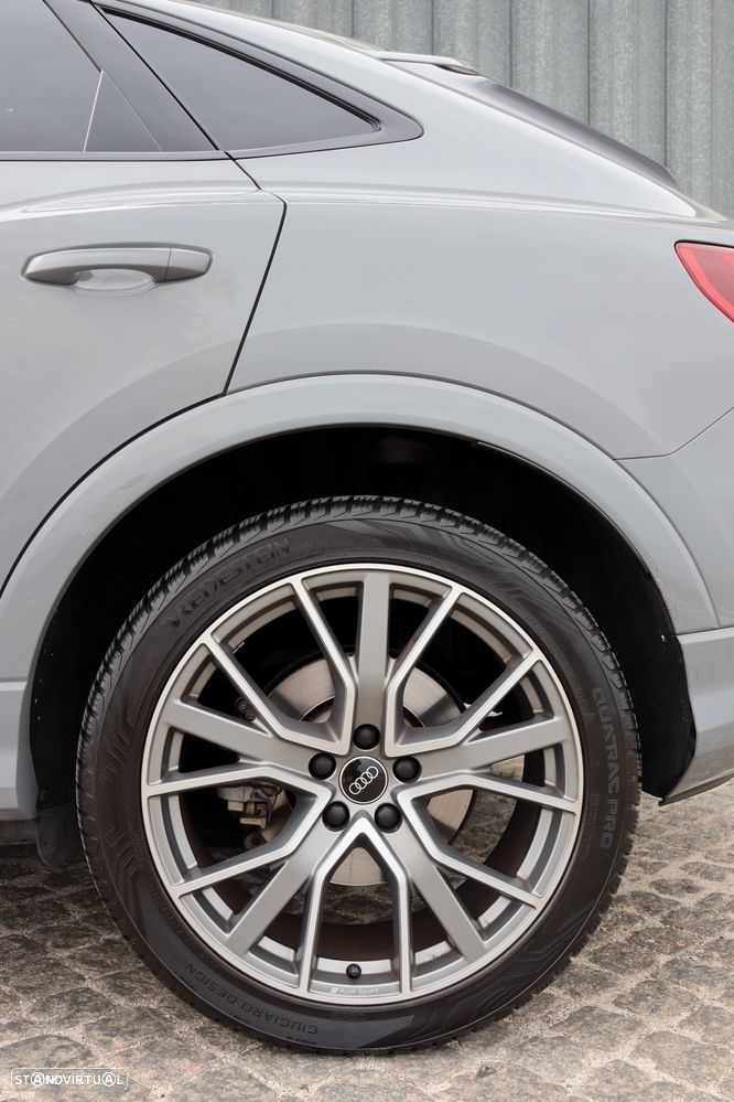 Audi Q3 Sportback - 12