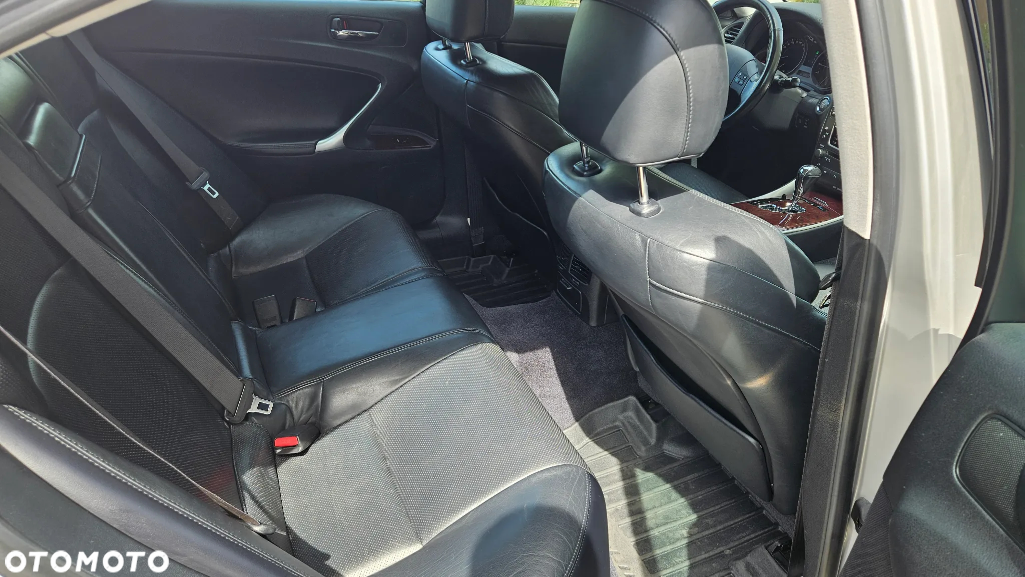 Lexus IS 250 Prestige - 24
