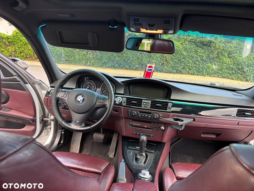 BMW Seria 3 330i - 8