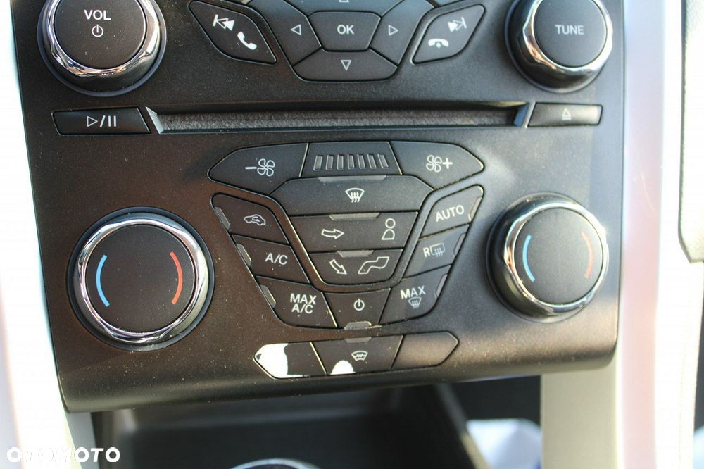 Ford Mondeo - 29
