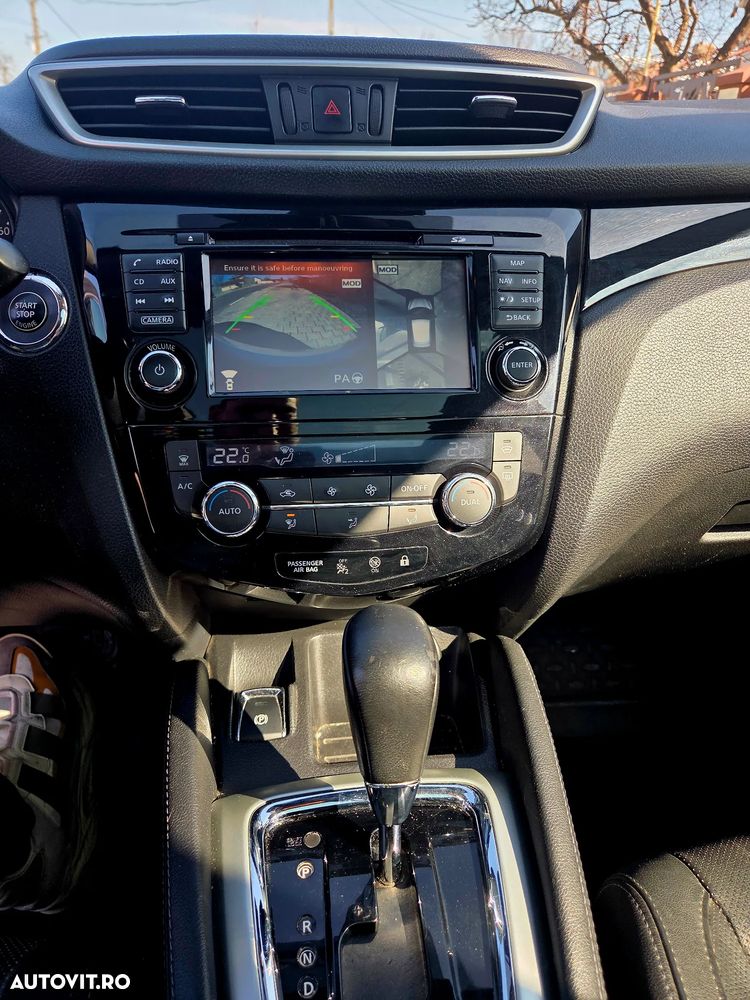Nissan Qashqai 1.6 DCI Xtronic TEKNA - 11