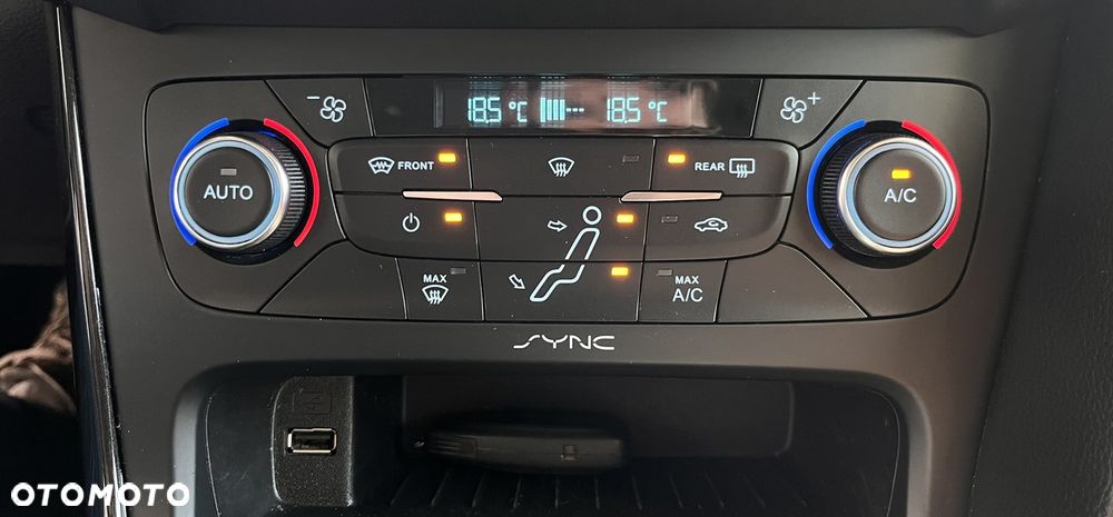 Ford Focus 1.6 TDCi DPF Start-Stopp-System Titanium - 17