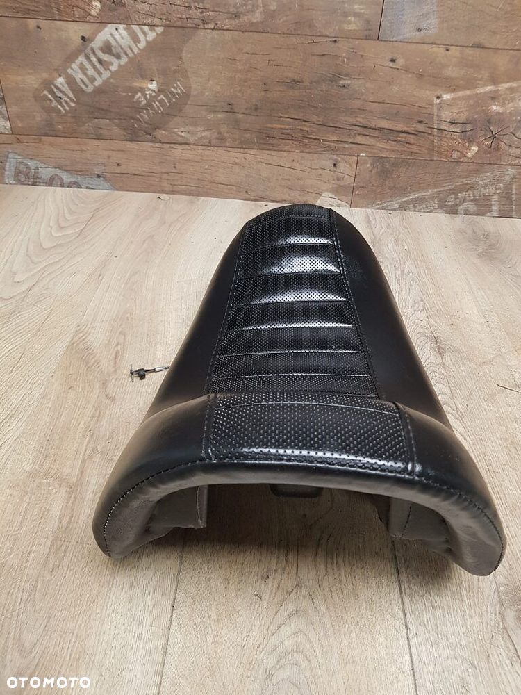 Siedzenie kierowcy Harley Davidson V-rod - 4