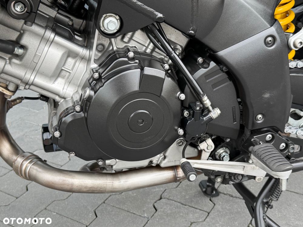 Suzuki V-STROM - 35