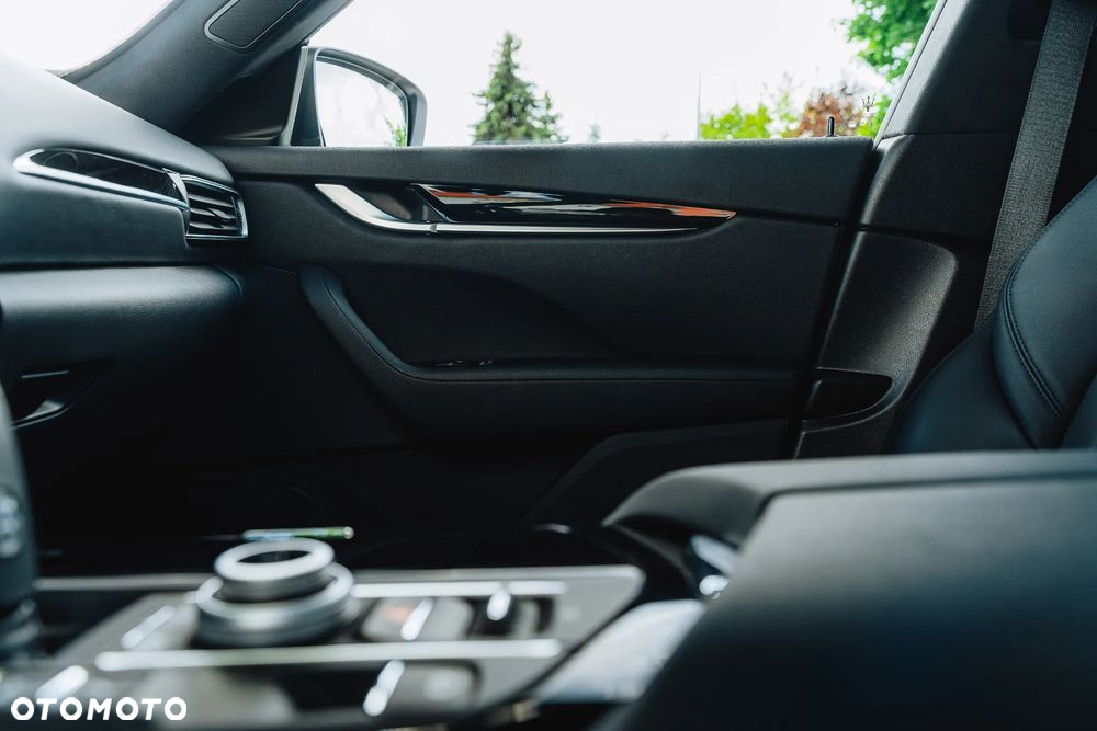 Maserati Levante - 30