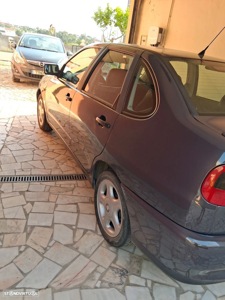 SEAT Cordoba 1.4 SXE - 4