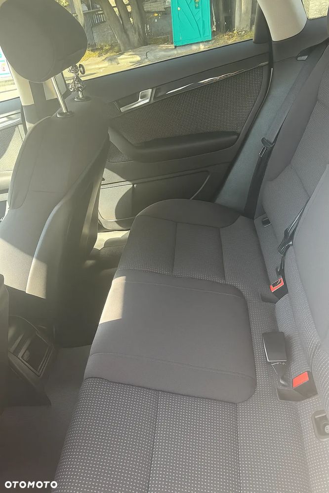 Audi A3 2.0 TDI Ambiente - 2