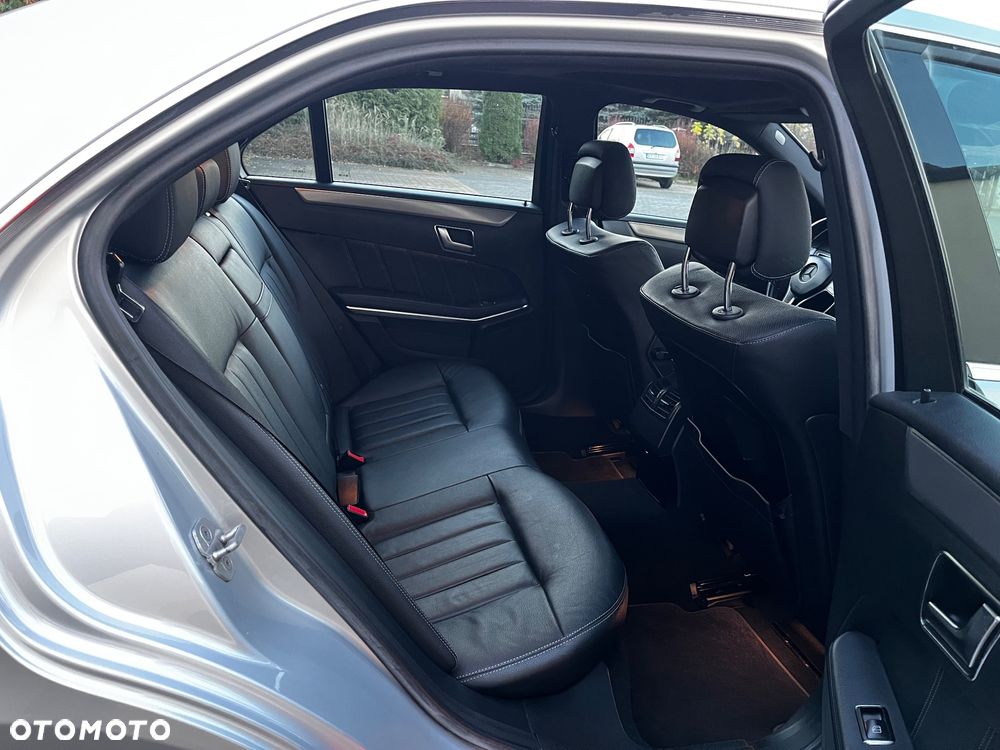 Mercedes-Benz Klasa E 220 CDI 7G-TRONIC Elegance - 17