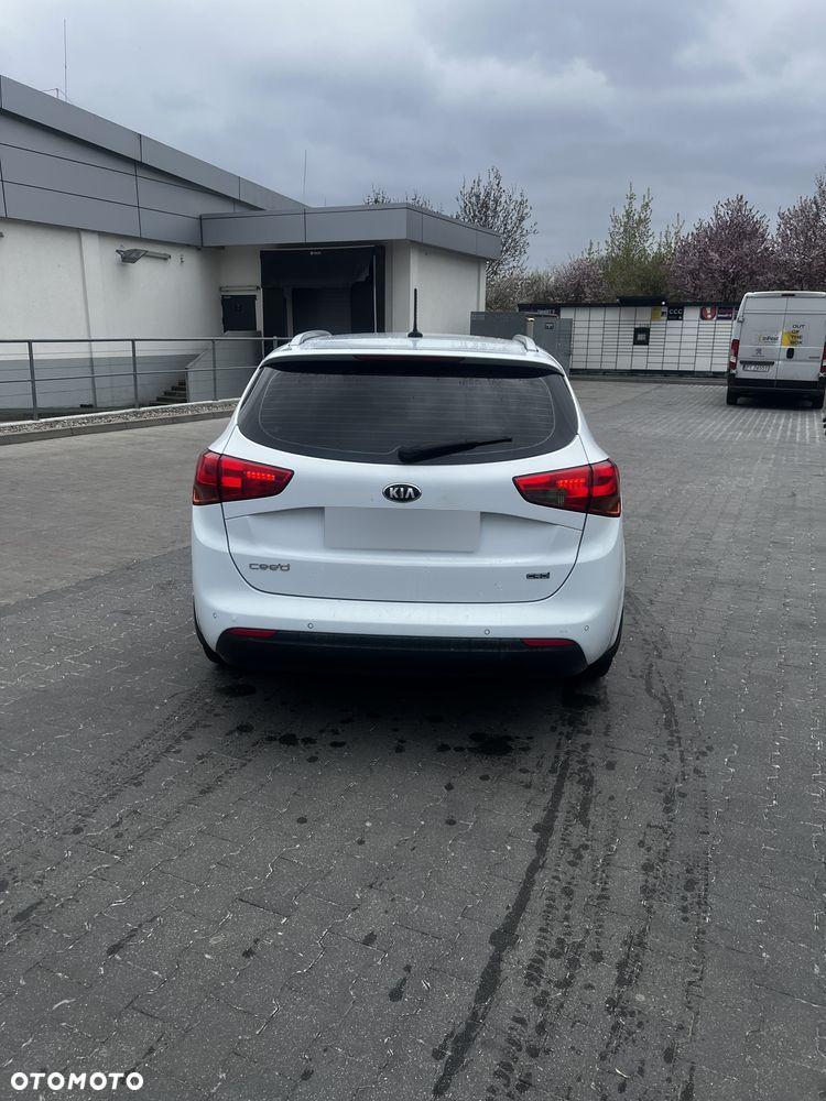 Kia Ceed 1.6 CRDi 128 ISG SW Platinum Edition - 7