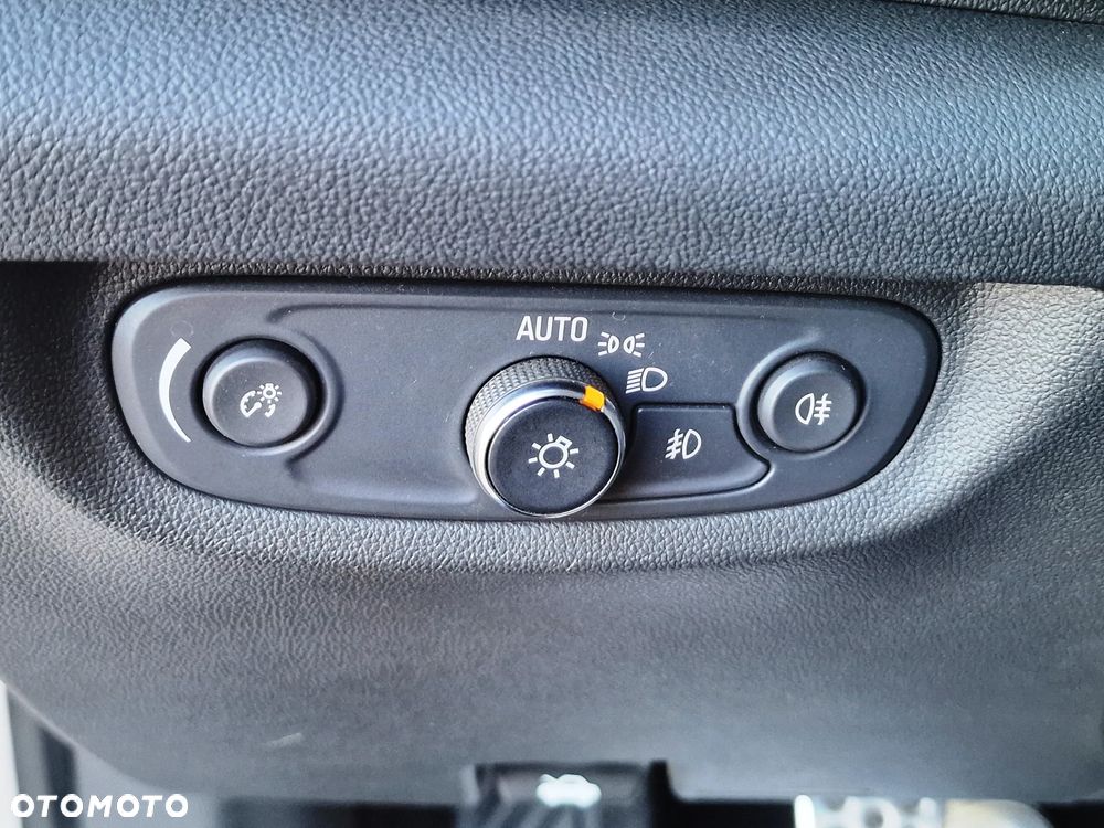 Opel Insignia - 30