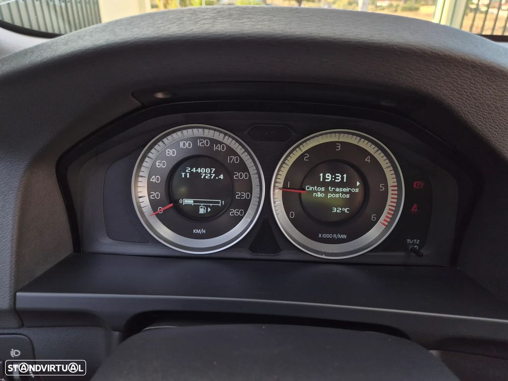 Volvo V60 1.6 D2 Momentum Eco - 9