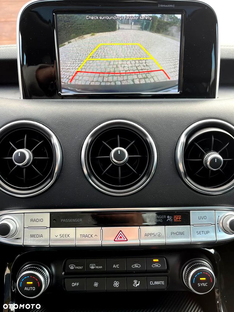 Kia Stinger 3.3 T-GDI AWD GT - 12