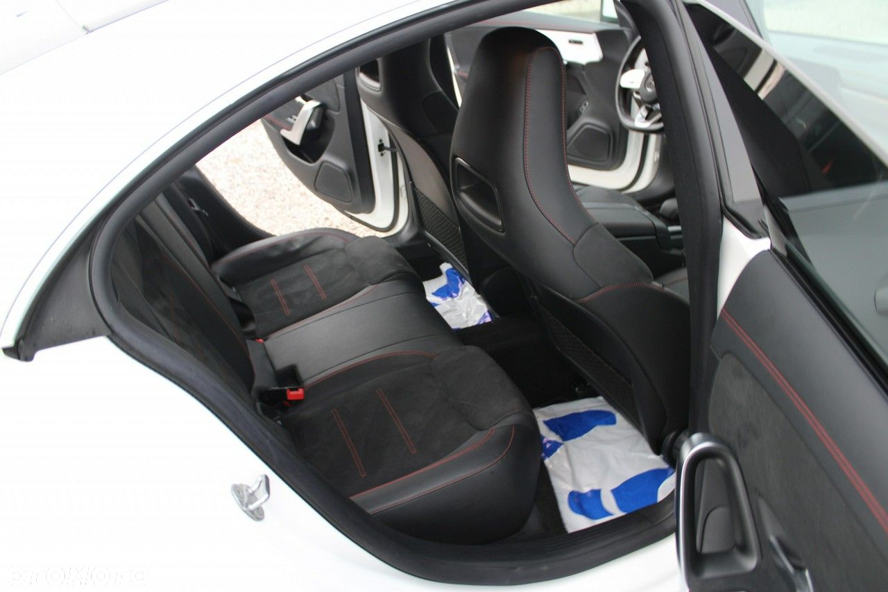 Mercedes-Benz CLA - 30