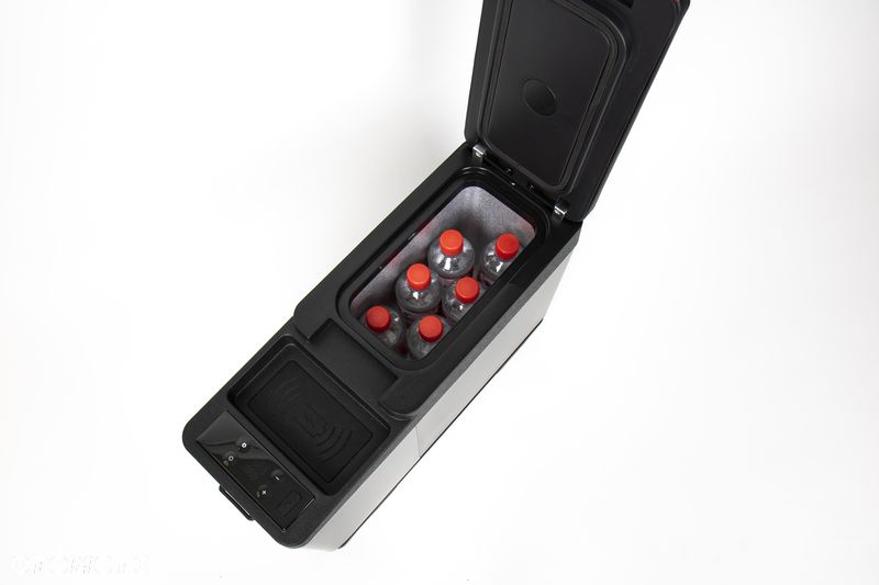 Lodówka kompresorowa 8L do VW Multivan T5 T6 T6.1 T7 i VW California - 4
