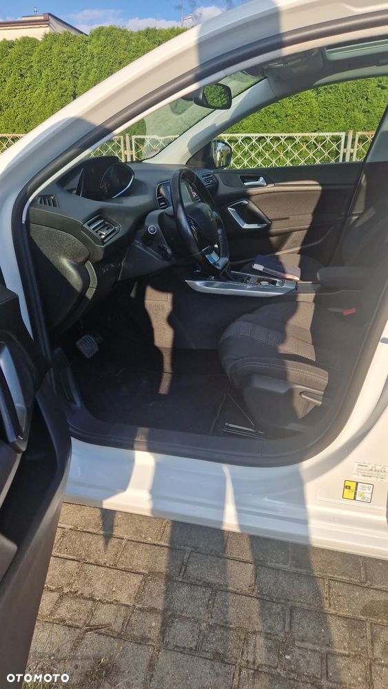 Peugeot 308 BlueHDi FAP 150 EAT6 Stop & Start Allure - 26