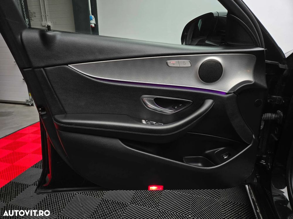 Mercedes-Benz E - 24