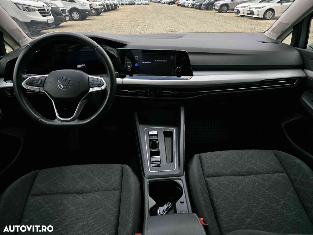 Volkswagen Golf - 11