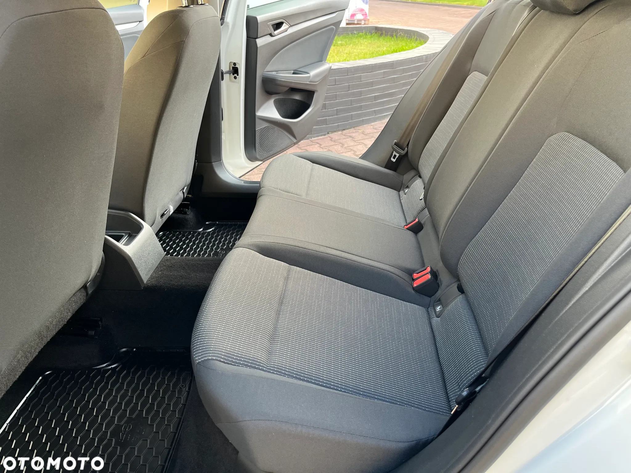 Volkswagen Golf VIII 1.0 TSI Life - 18