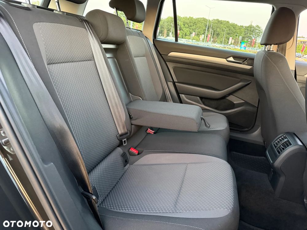 Volkswagen Passat 1.5 TSI EVO Business - 34