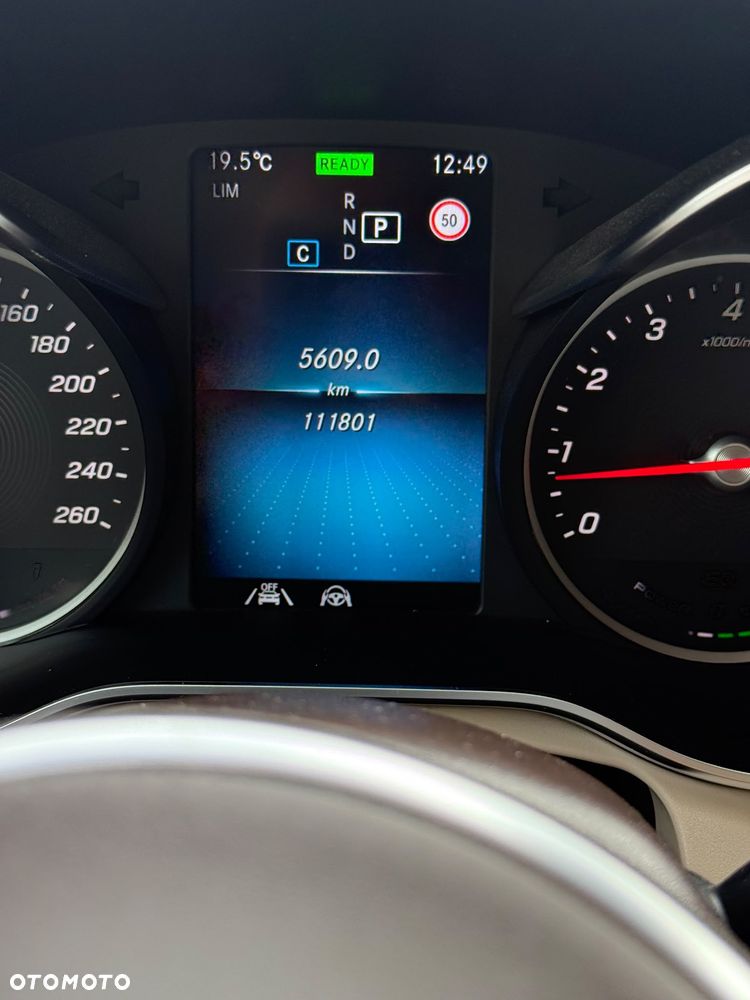 Mercedes-Benz GLC 200 - 11