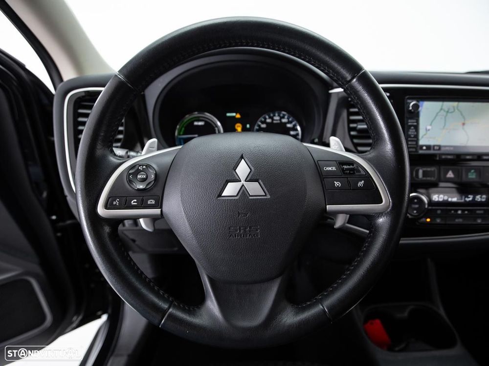 Mitsubishi Outlander - 17