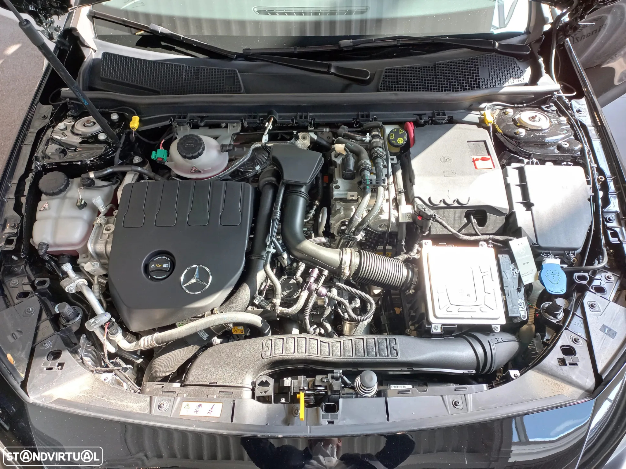 Mercedes-Benz A 250 Limousine e AMG Line - 9