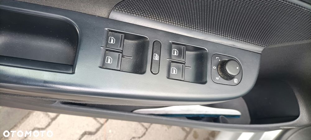 Volkswagen Golf - 12