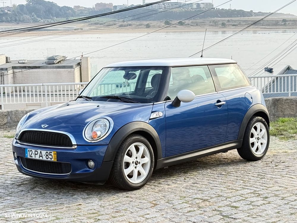 MINI 3 Portas Cooper D - 1