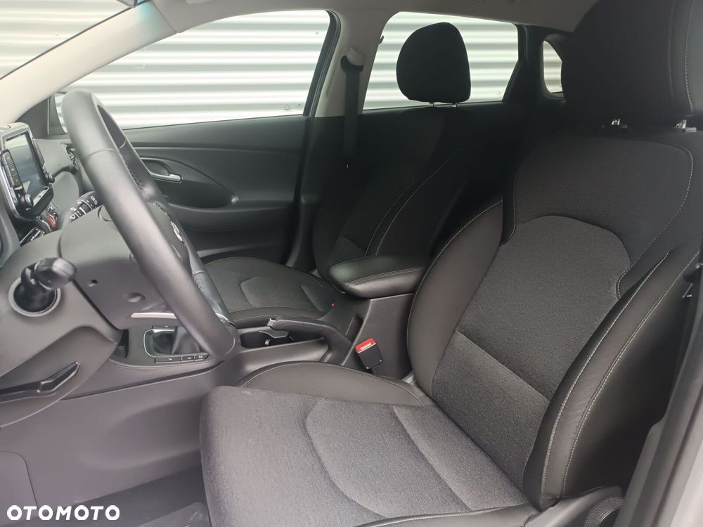 Hyundai i30 1.5 T-GDI 48V Smart - 28