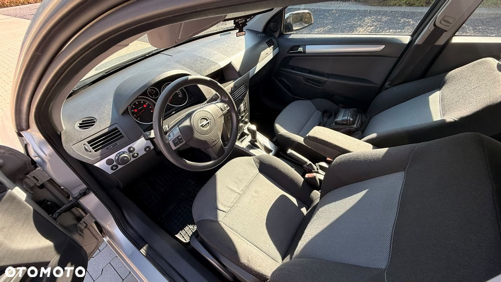 Opel Astra 1.8 Sport - 25