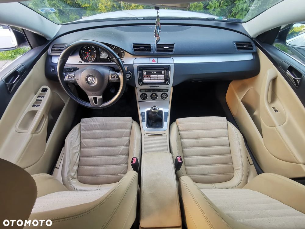 Volkswagen Passat - 6