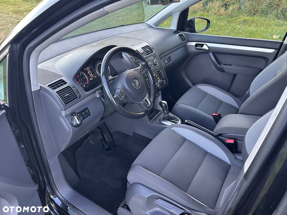 Volkswagen Touran 2.0 TDI DPF DSG Life - 25