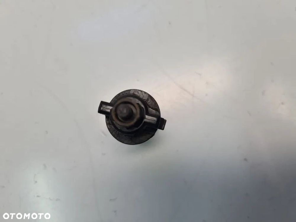 Czujnik pedału hamulca świateł stopu Nissan NAVARA D40 2.5DCI - 8