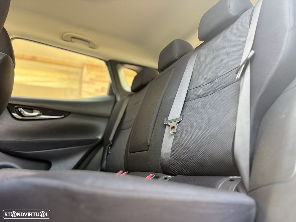 Nissan Qashqai 1.5 dCi DPF acenta - 17