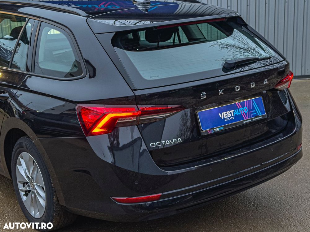 Skoda Octavia Combi 2.0 TDI DSG Tour - 34