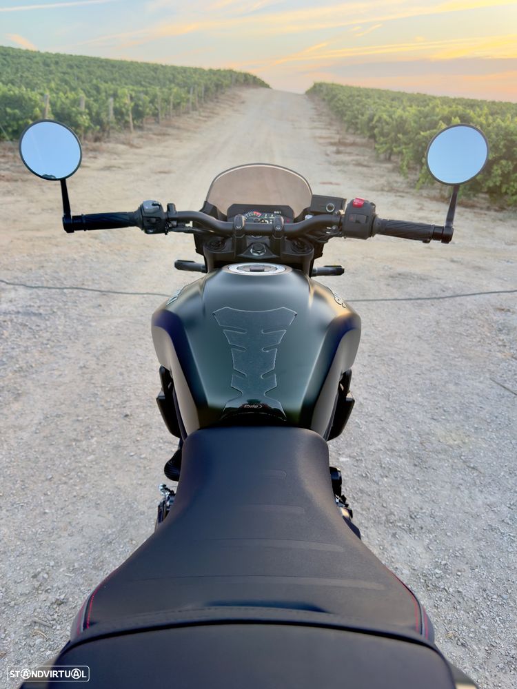 Suzuki GSX 8TT - 8