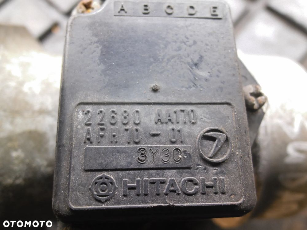 Subaru Impreza 1.8 B PRZEPŁYWOMIERZ POWIETRZA 22680-AA170 - 2