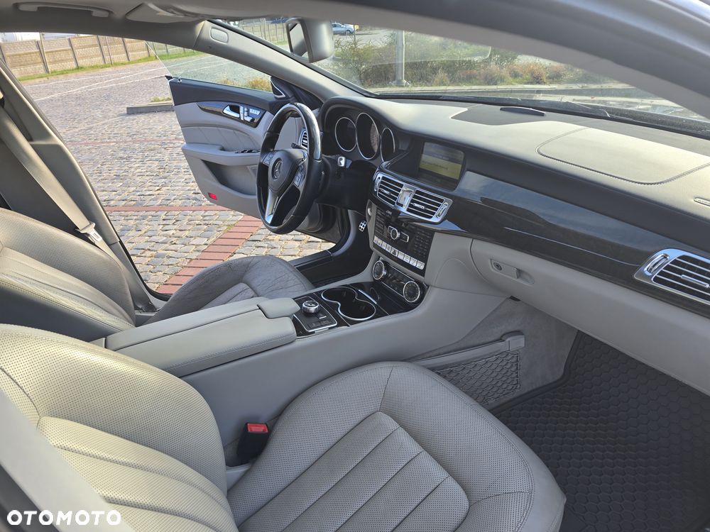 Mercedes-Benz CLS 500 4Matic BlueEFFICIENCY 7G-TRONIC - 12